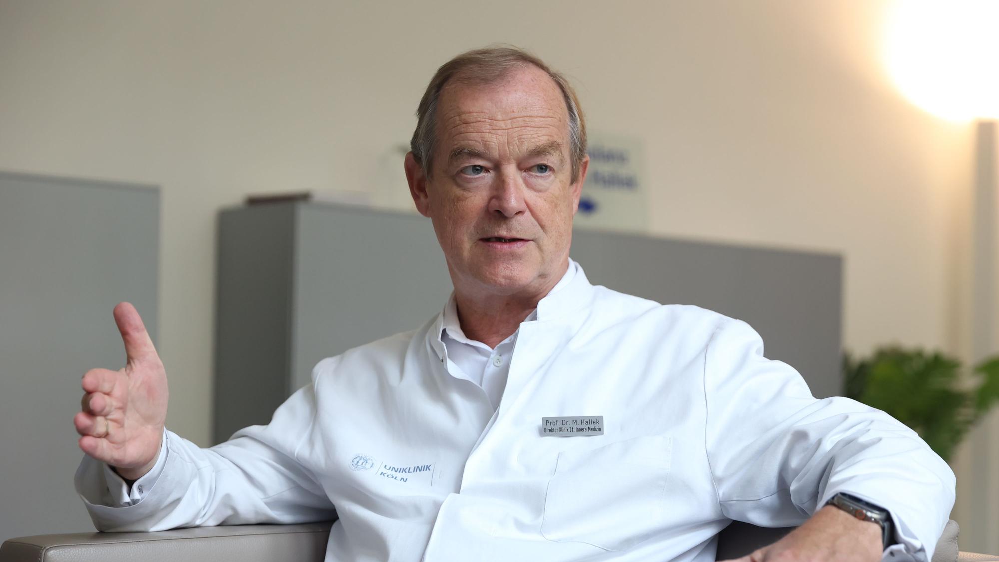 15.10.2025
Köln:
Interview mit Prof. Dr. Michael Hallek, Direktor Klinik I für Innere Medizin und Centrum für Integrierte Onkologie (CIO) Köln, zum internationalen HämatologInnen-Kongress in Köln.
Foto: Martina Goyert