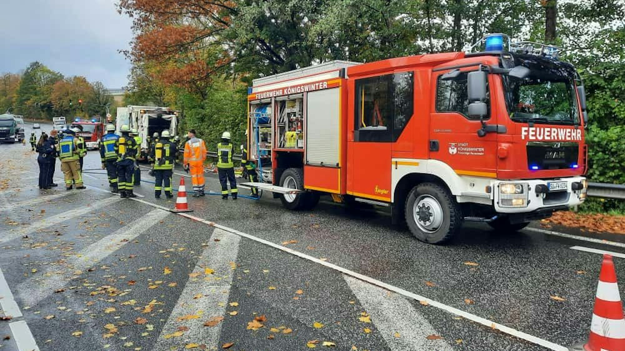 Brand in einem Müllauto der RSAG in Königswinter-Oberpleis