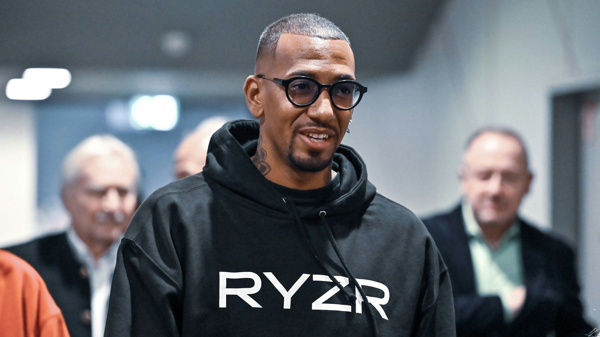 Das Bild zeigt Jérôme Boateng beim Spiel des FC Bayern gegen Werder Bremen im September 2025. Foto: HMB-Media/MichaelxNibel