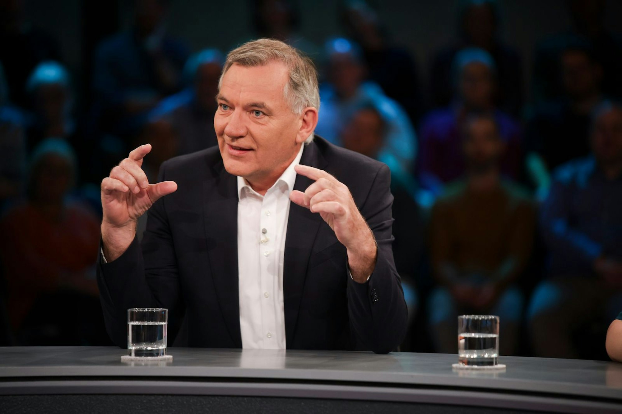 Linken-Politiker Jan van Aken redete sich beim Thema „Shrinkflation“ in Rage. (Bild: WDR/Dirk Borm)