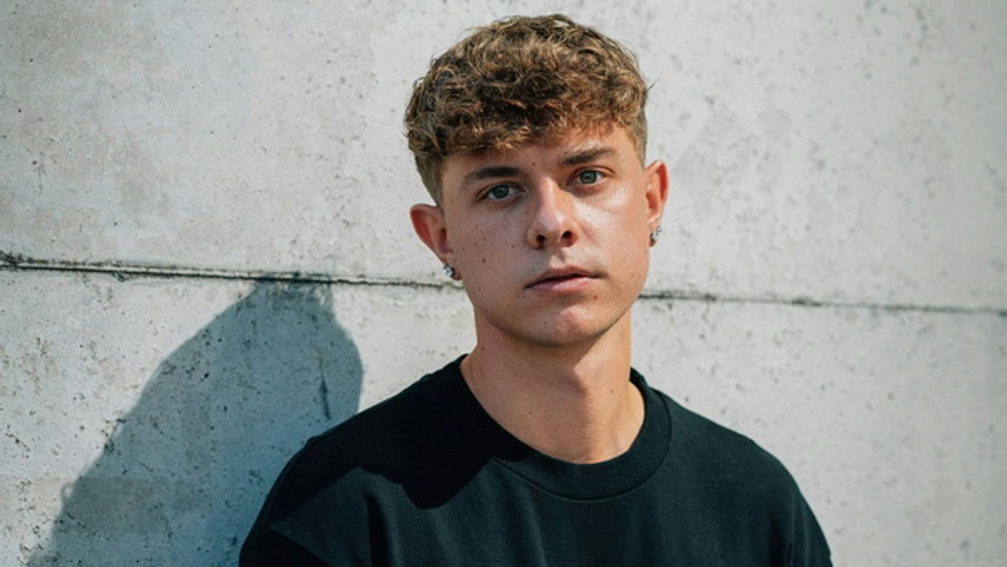 Mit 13 Jahren lud Jonas Ems sein erstes Video auf YouTube hoch. Heute hat er fast drei Millionen Follower auf der Plattform.  (Bild: Jonas Ems / Privat)