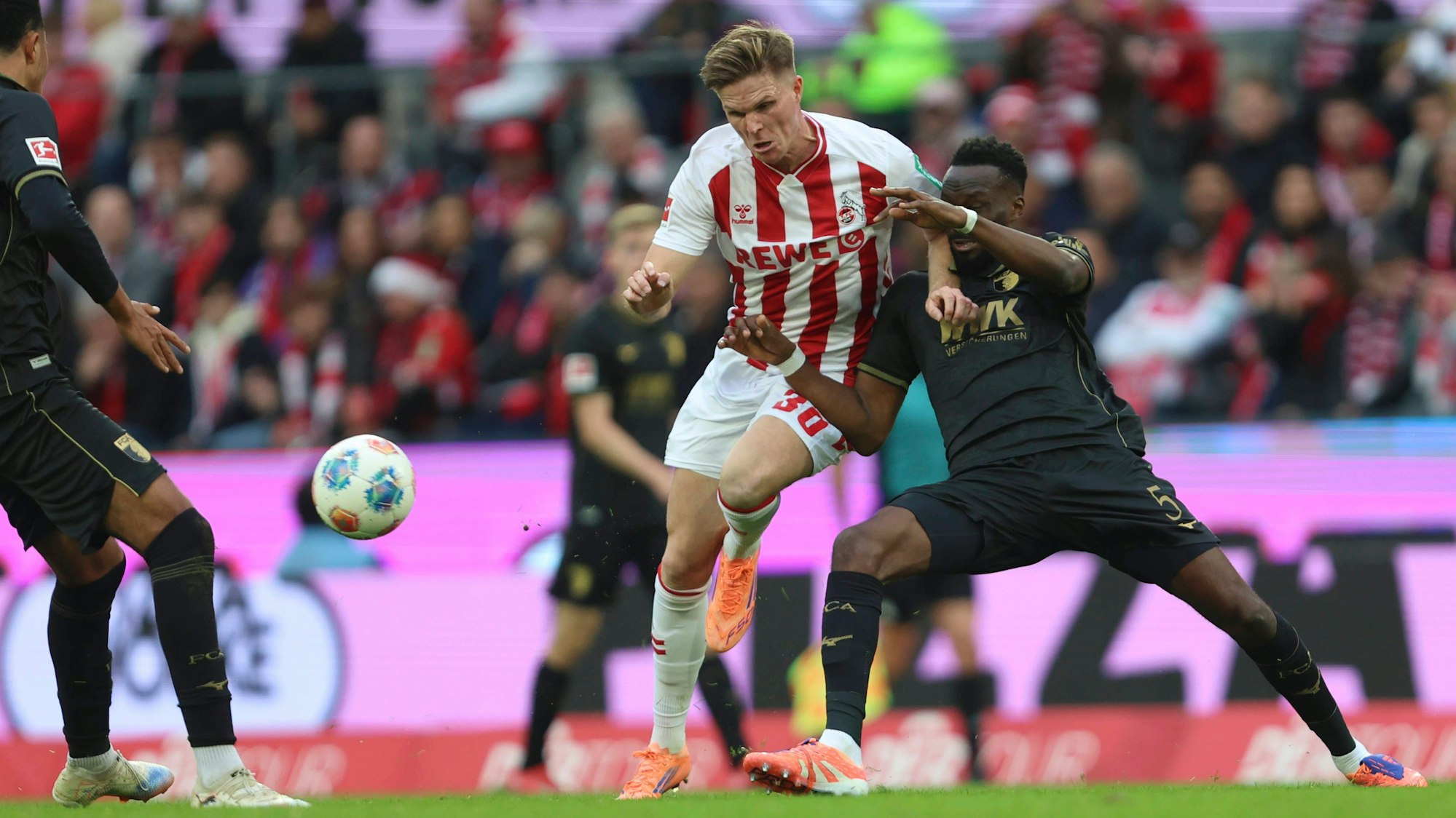 Keine Angst vor schwierigen Duellen: Marius Bülter im Spiel am Samstag gegen den FC Augsburg