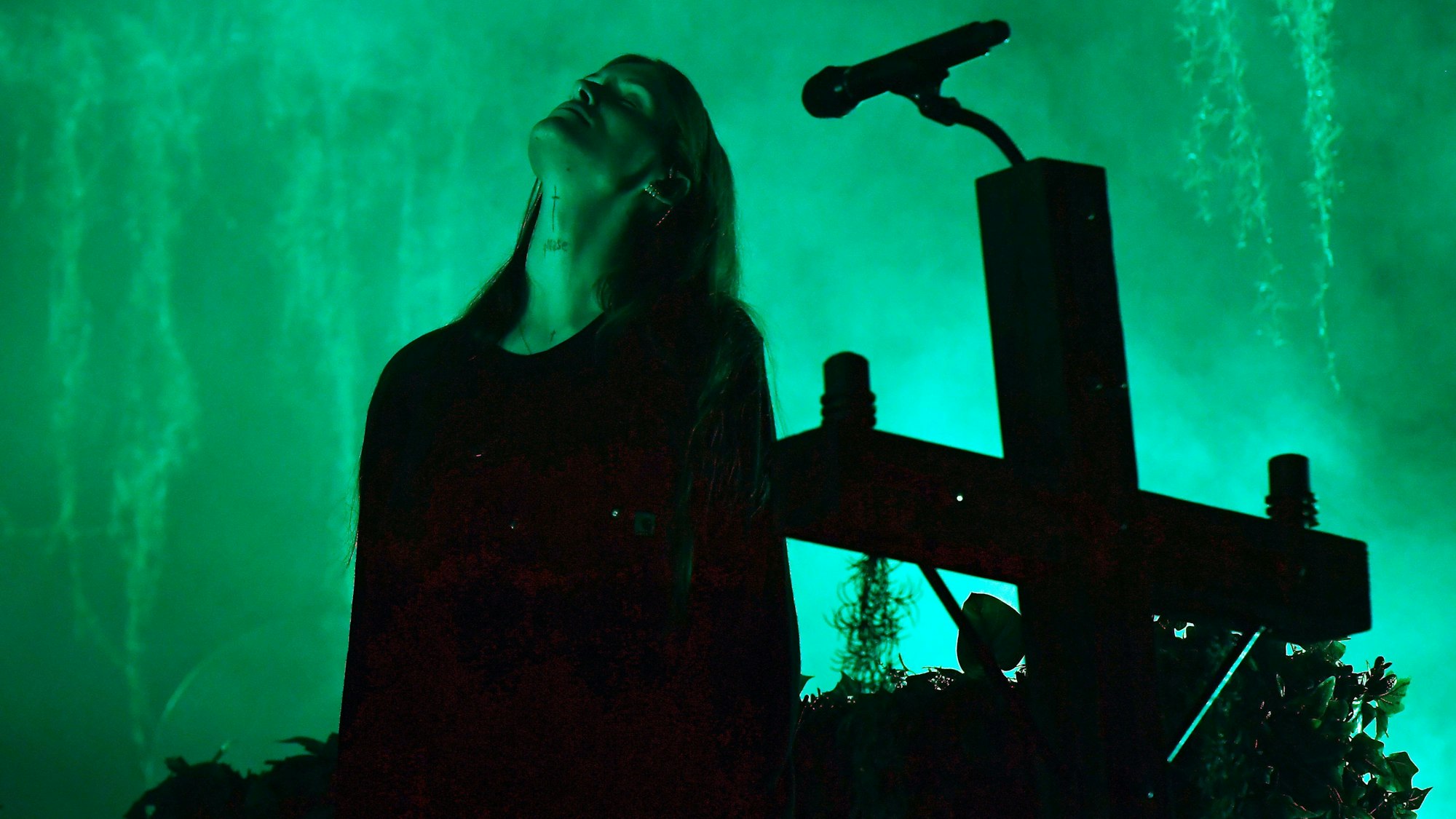 Ethel Cain performing at Eventim Apollo LONDON, ENGLAND - OCTOBER 07: Ethel Cain performing at Eventim Apollo on October 07, 2025 in London, England. CAP/MAR MAR/ Great Britain Copyright: xMartinxHarris/CapitalxPicturesx