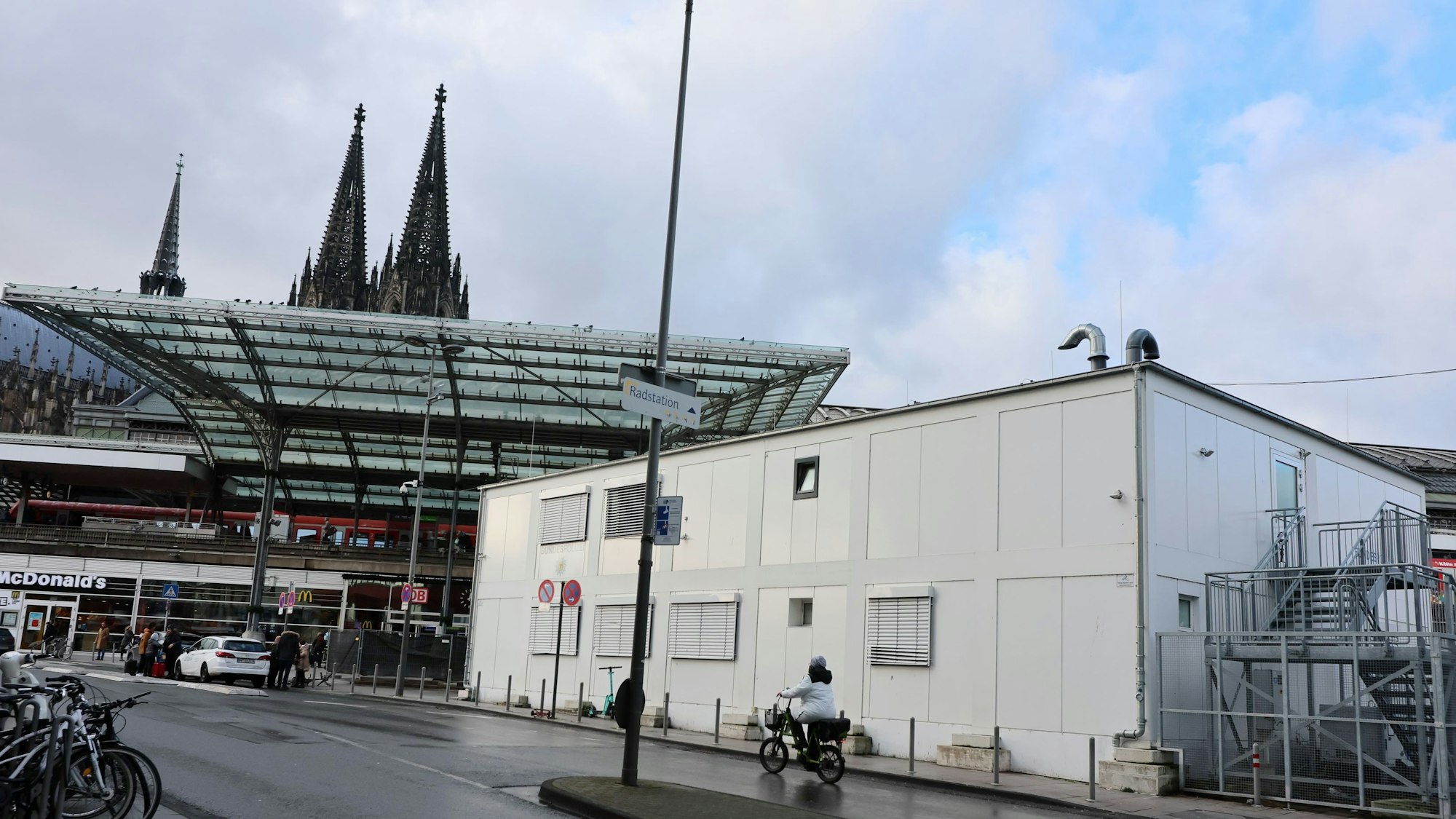 So sah die Containerwache auf dem Breslauer Platz aus - sie wurde im August 2025 abgebaut.