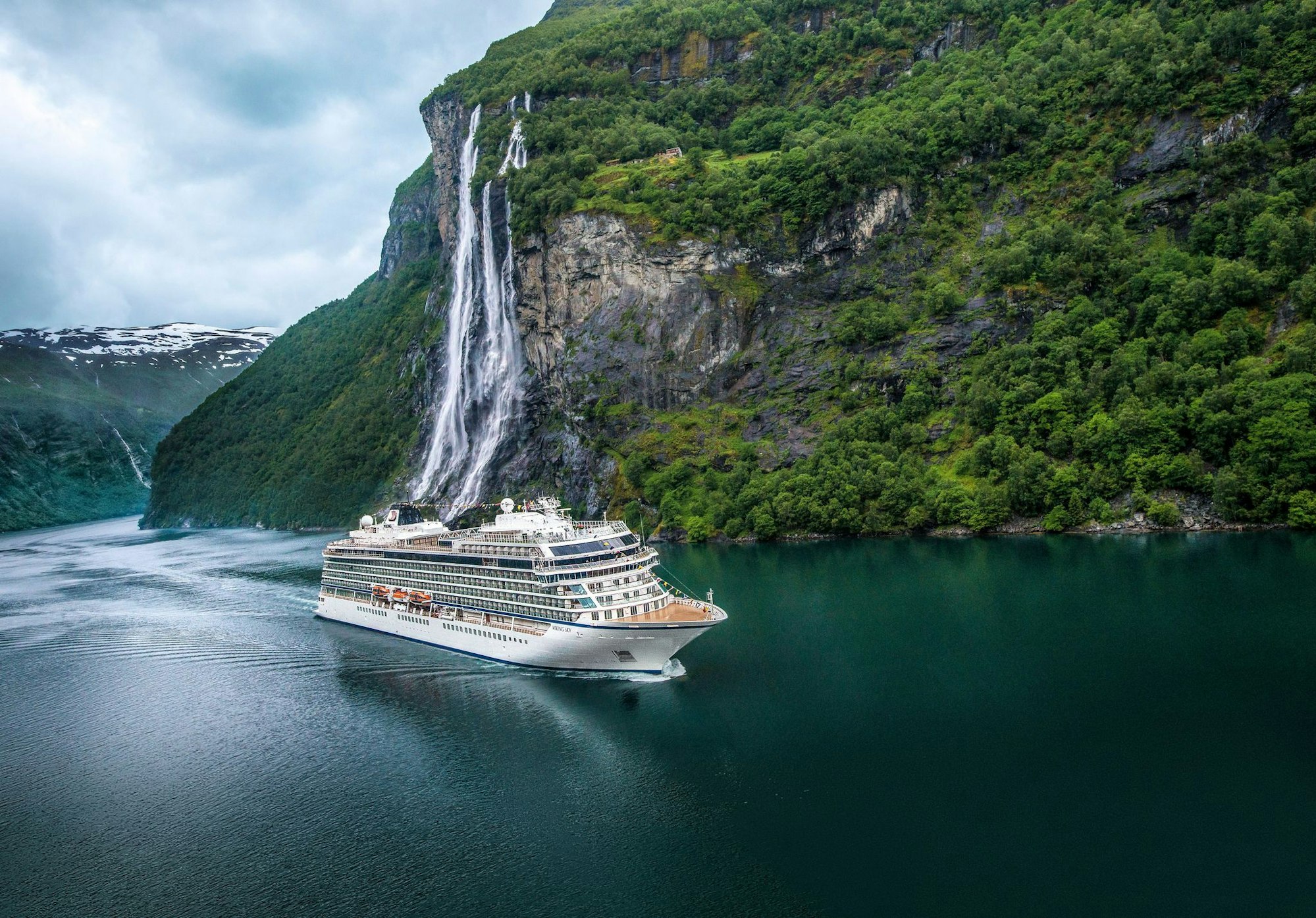 Die «Viking Libra» ist ein nahezu identisches Schwesterschiff der Viking-Hochseflotte (im Bild: «Viking Sky»). Die Besonderheit wird in ihrem Wasserstoffantrieb liegen.