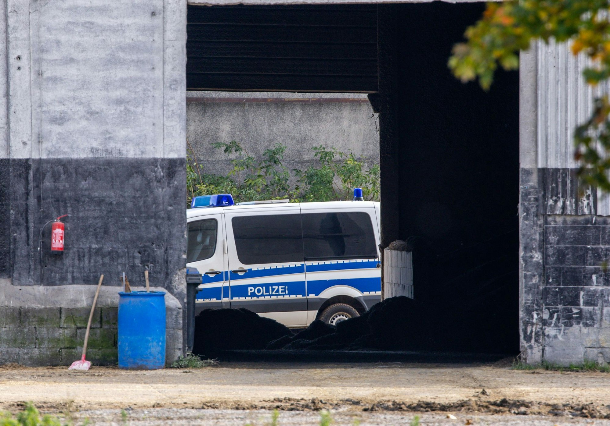 Erneut ist die Polizei im Fall des toten Fabian in der Region Güstrow sichtbar aktiv. (Archivbild)