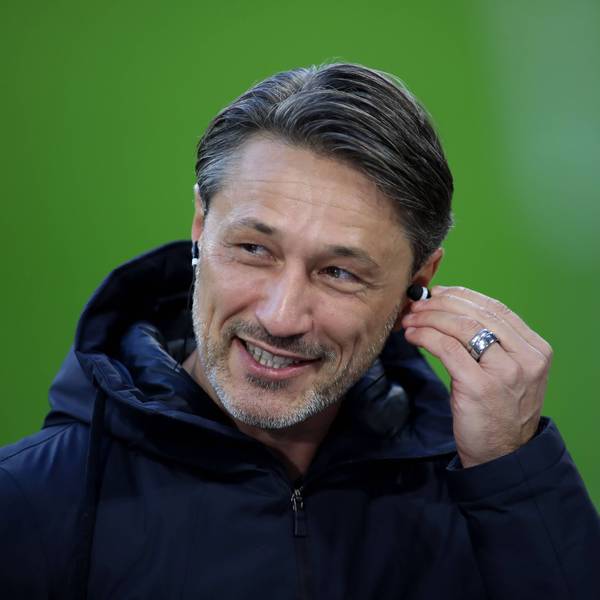 Fussball, Herren, Bundesliga, Saison 2025/2026, FC Bayern München - Borussia Dortmund, Allianz Arena Niko Kovac, Trainer Borussia Dortmund mit der Hand am Ohr, Kopf, Portrait DFB, DFL regulations prohibit any use of photographs as image sequences and/or quasi-video *** Football, Men, Bundesliga, Season 2025 2026, FC Bayern Munich Borussia Dortmund, Allianz Arena Niko Kovac, Coach Borussia Dortmund with his hand on his ear, Head, Portrait DFB, DFL regulations prohibit any use of photographs as image sequences and or quasi video
