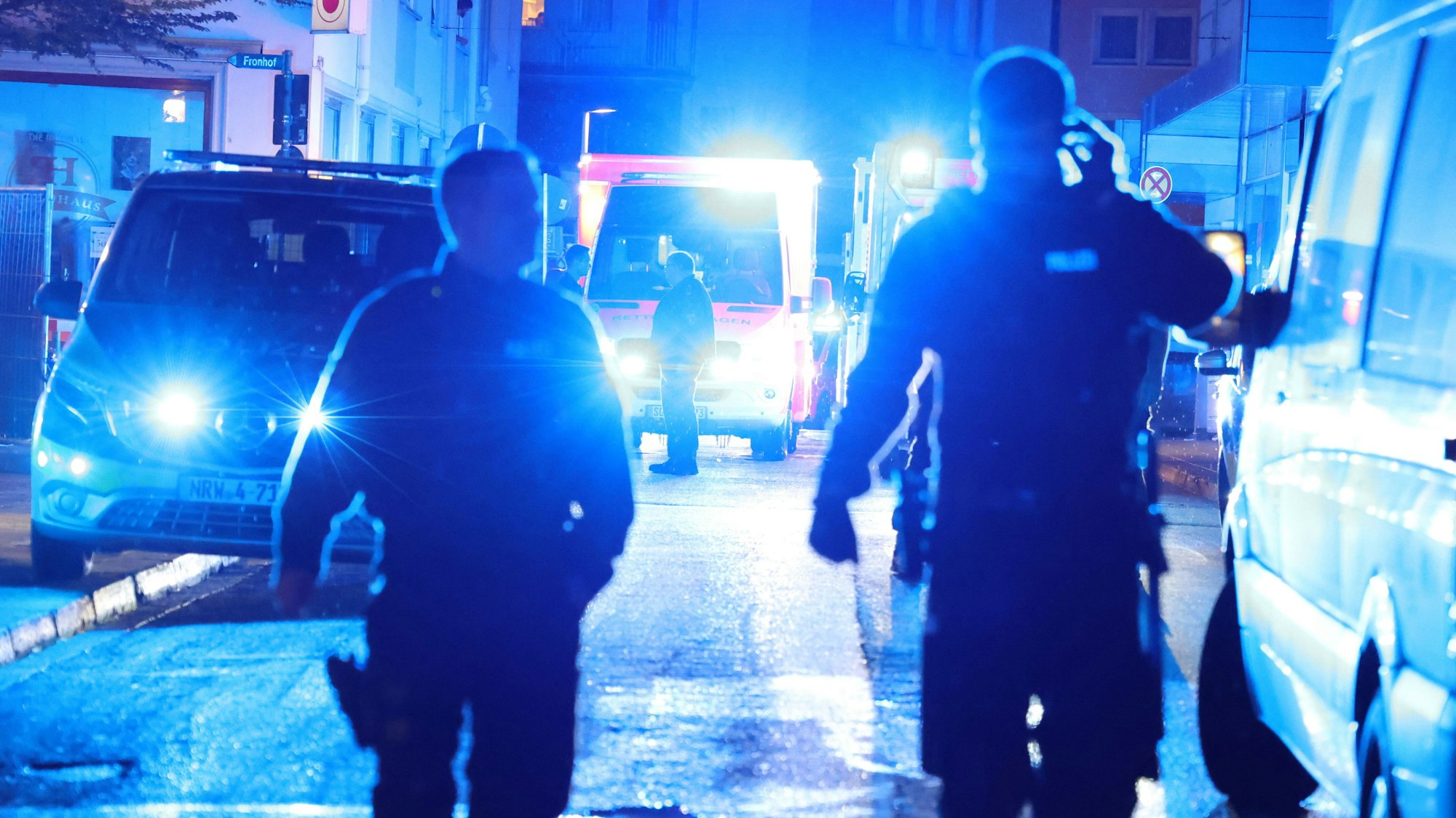 Polizei an einem Einsatzort (Symbolfoto).