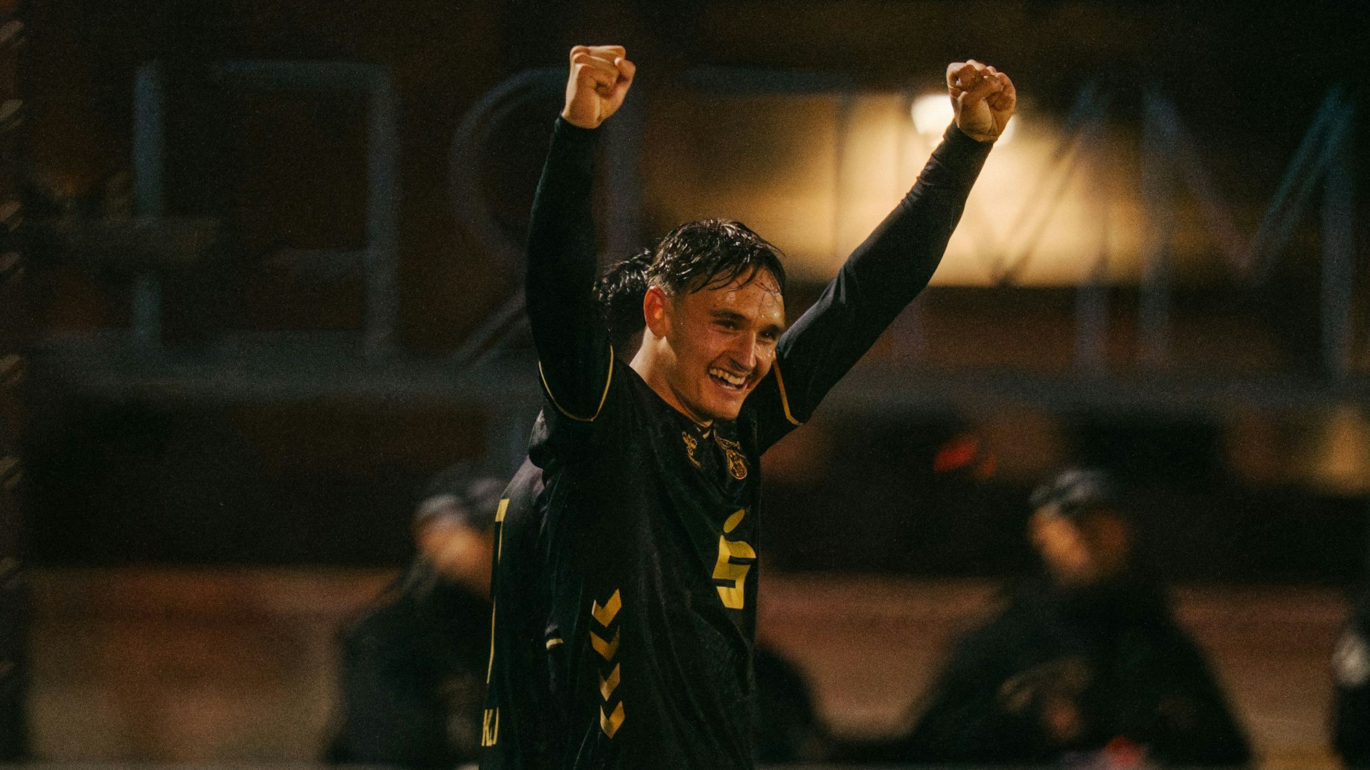 Tor im Europapokal: Cenny Neumann bejubelt seinen Treffer in Luxemburg.