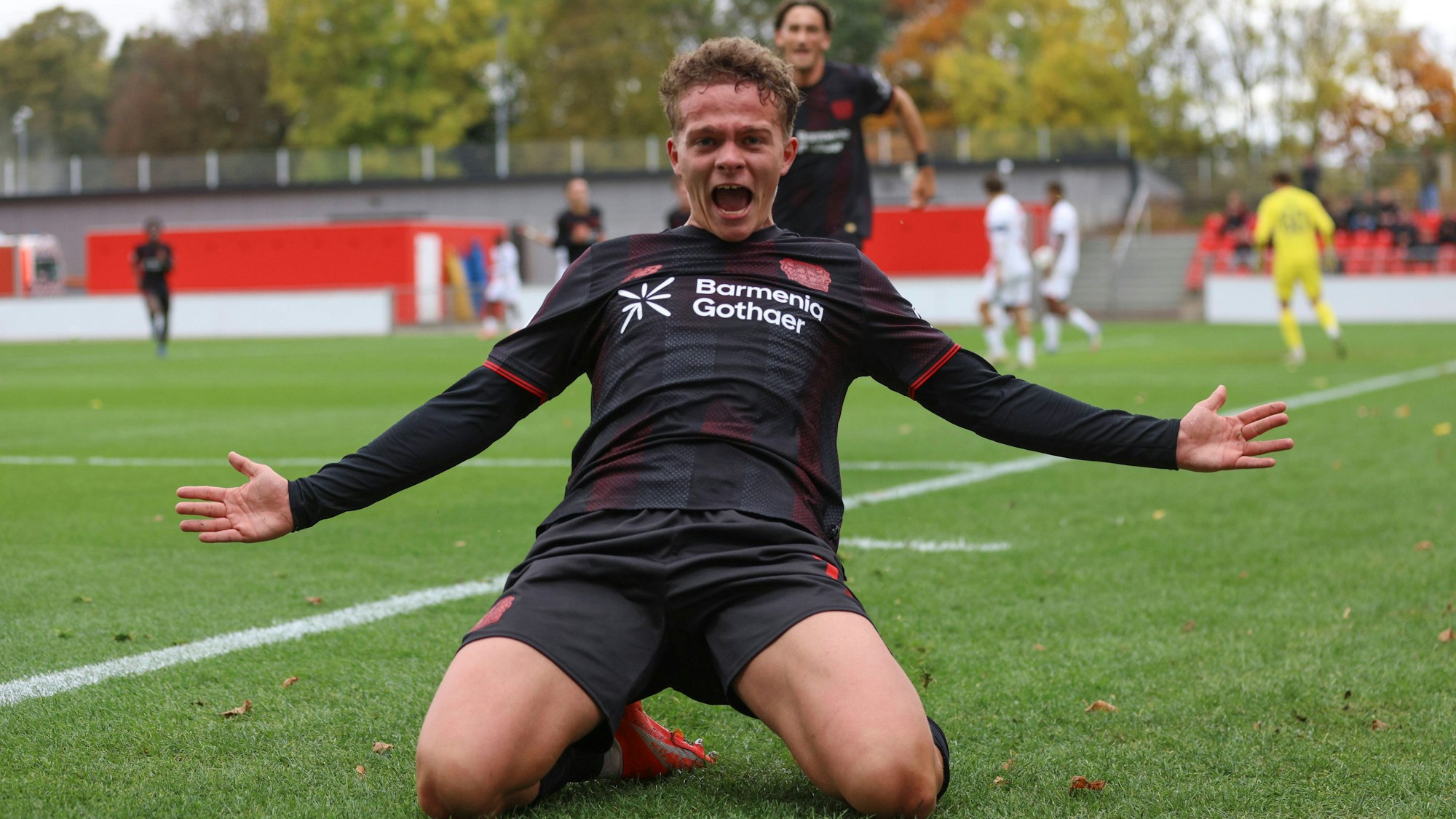 Julien Kurowski Bayer Leverkusen U19 celebrates after scoring his team s second goal during the UEFA Youth League 2025/26 match between Bayer 04 Leverkusen and Paris Saint-Germain on October 21, 2025 in Leverkusen, Germany. Photo by Oliver Kaelke/DeFodi Images *** not used for Axel Springer / ZDF *** Julien Kurowski Bayer Leverkusen U19 celebrates after scoring his team s second goal during the UEFA Youth League 2025 26 match between Bayer 04 Leverkusen and Paris Saint Germain on October 21, 2025 in Leverkusen, Germany Photo by Oliver Kaelke DeFodi Images not used for Axel Springer ZDF