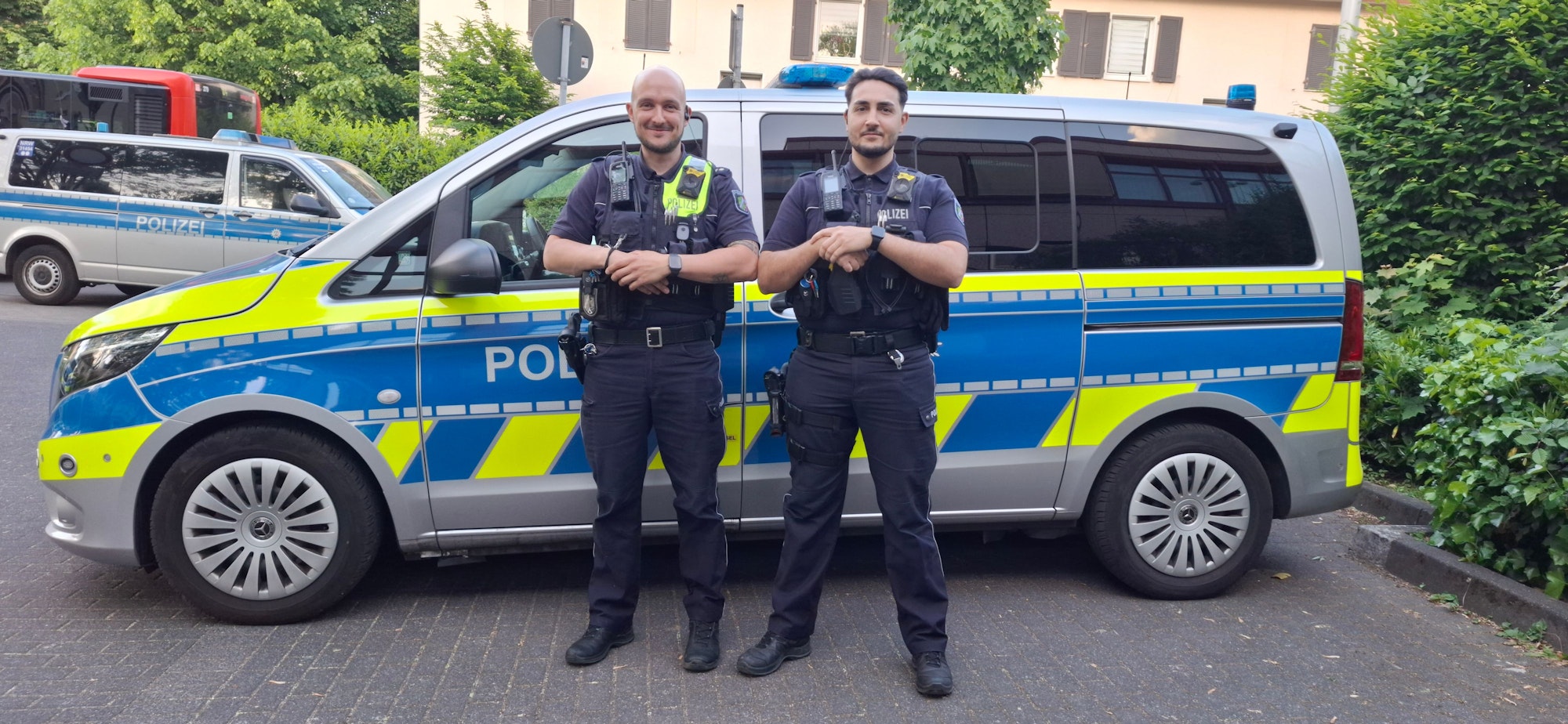 Die Polizisten haben in ihren Schichten mit verschiedenen Einsatzlagen zu tun.