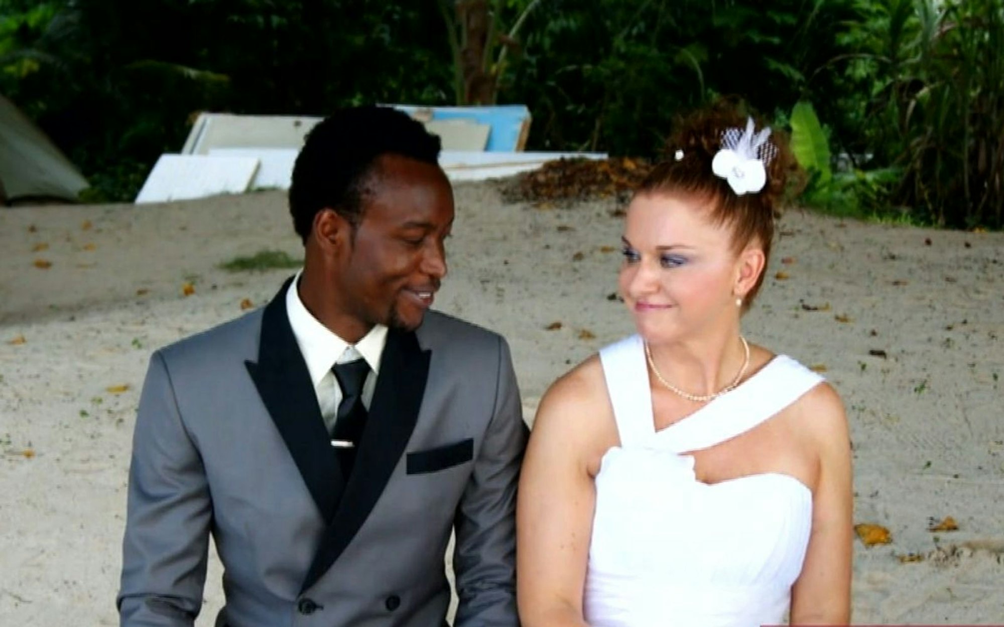 Da schien die Welt noch rosarot: Michael und Silvia bei ihrer Hochzeit vor 13 Jahren. (Bild: RTL)
