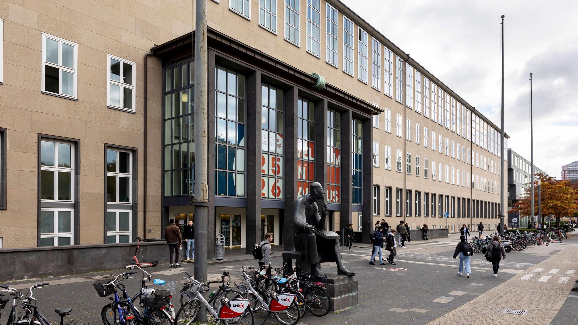 Das Hauptgebäude der Universität Köln.