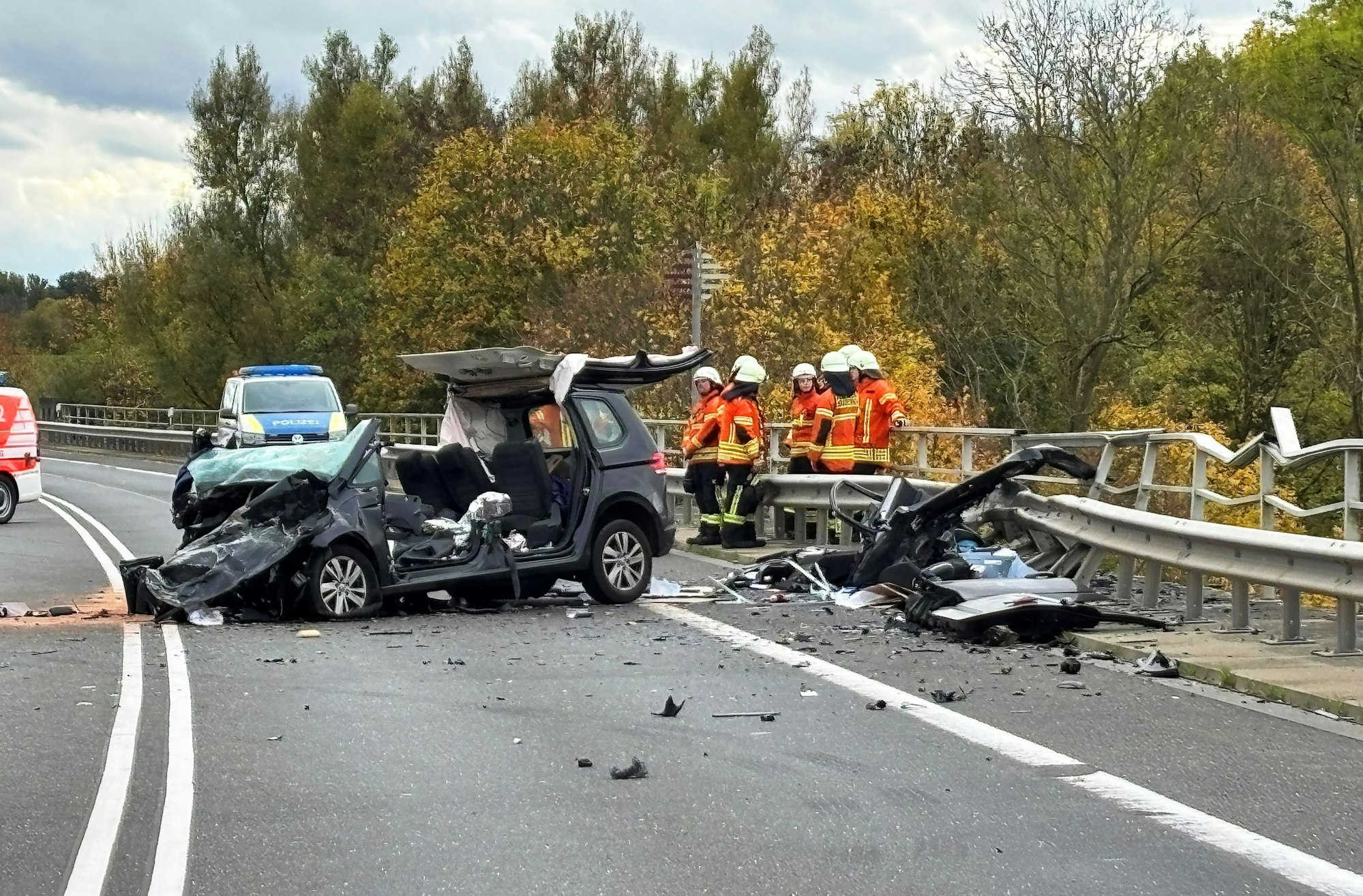 Auf der Bundesstraße 4 hat es einen schweren Unfall gegeben.