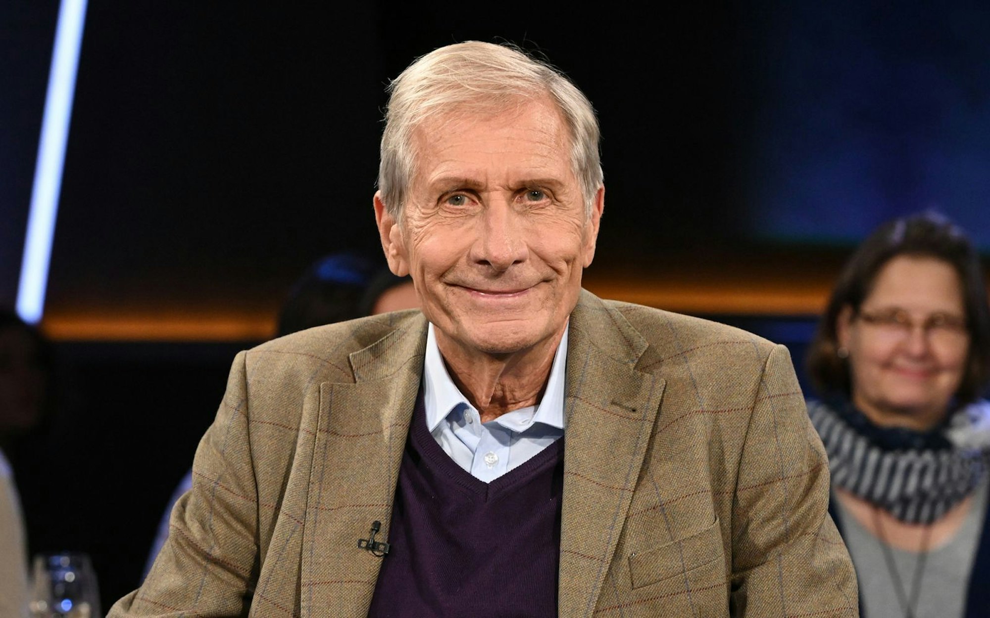 Ex-“Tagesthemen“-Moderator Ulrich Wickert sprach in der „NDR Talk Show“ über Frankreich. (Bild: NDR / Uwe Ernst)