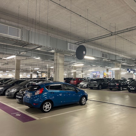 Im Huma sind die ersten zwei Stunden im Parkhaus kostenlos.