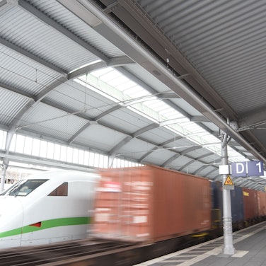 Das Bild zeigt den Bonner Hauptbahnhof. Foto: Alexander Schwaiger