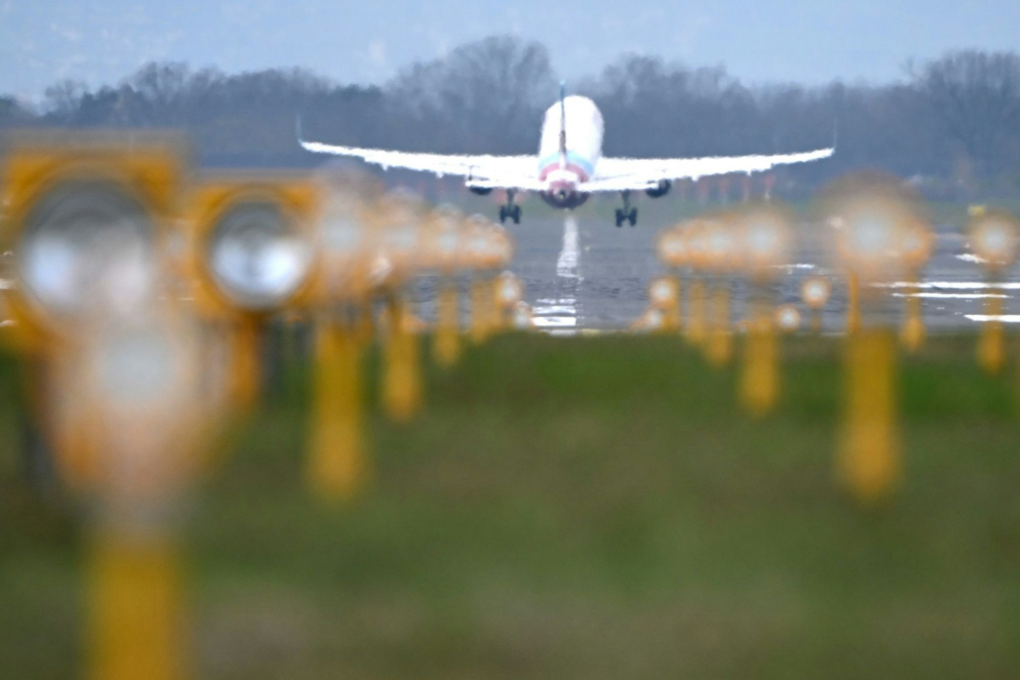Der neue Winterflugplan ist an den größten NRW-Airports in Kraft getreten. (Archivbild)