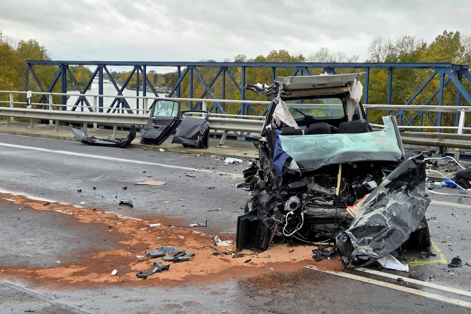 Ein Mann schwebt nach dem Unfall weiter in Lebensgefahr, eine Frau ist schwer verletzt.