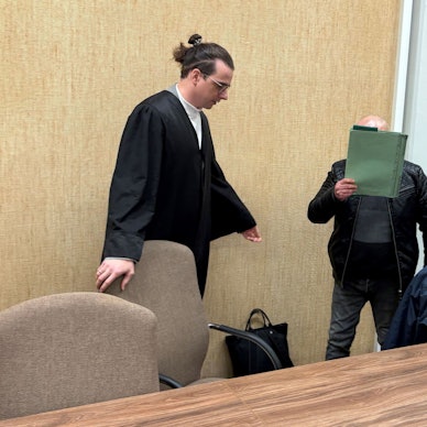 Der Angeklagte beim Prozess im Kölner Landgericht