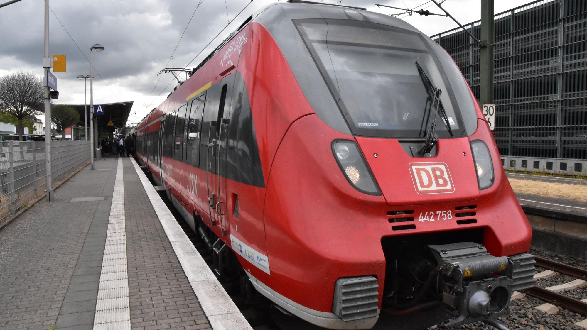 Die Talent-Züge haben auf der Strecke des Rhein-Sieg-Express (RE 9) künftig weitgehend ausgedient.