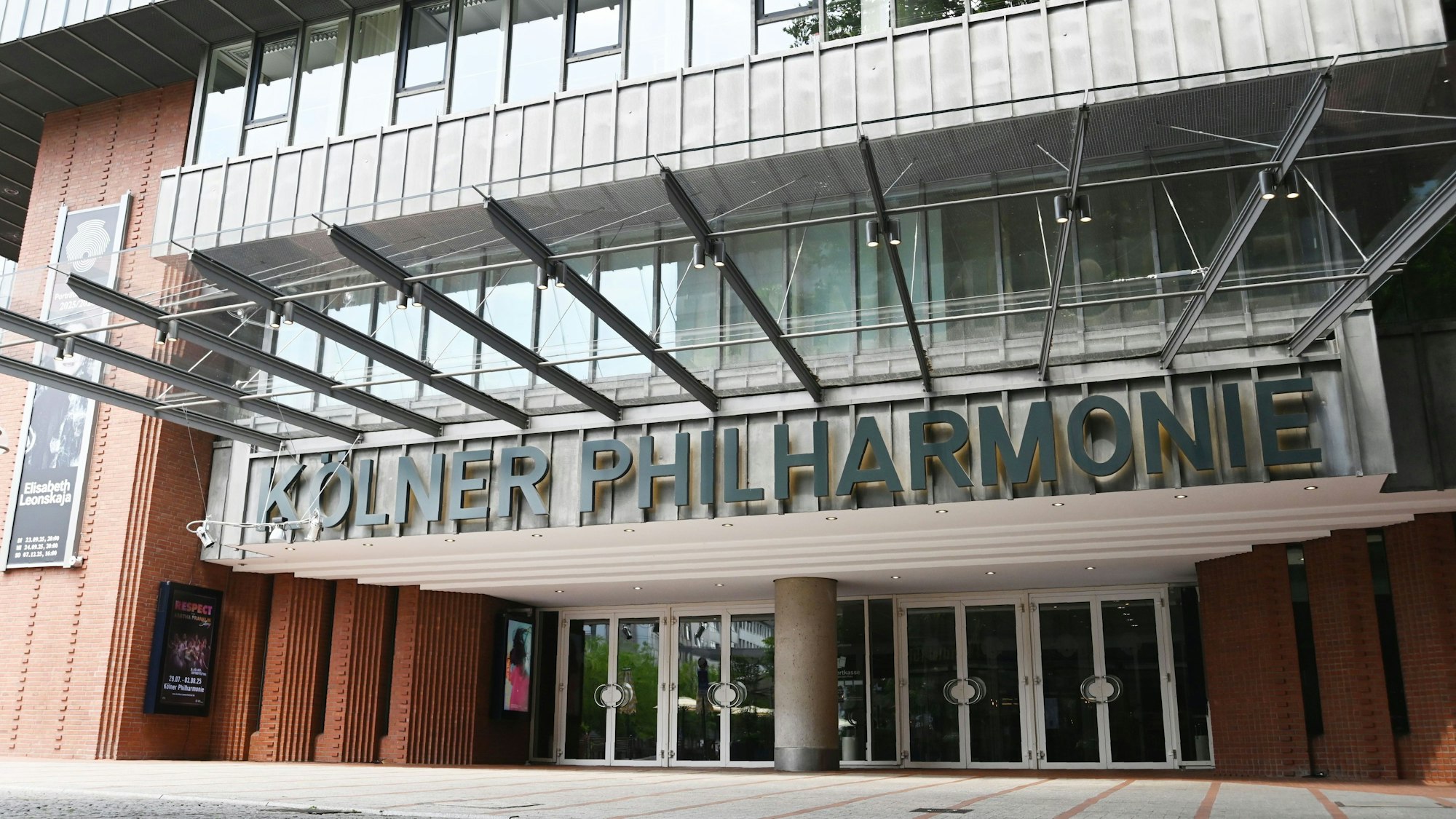 Die Kölner Philharmonie musste am Montag (27. Oktober) wegen eines Stromausfalls ein Konzert absagen.