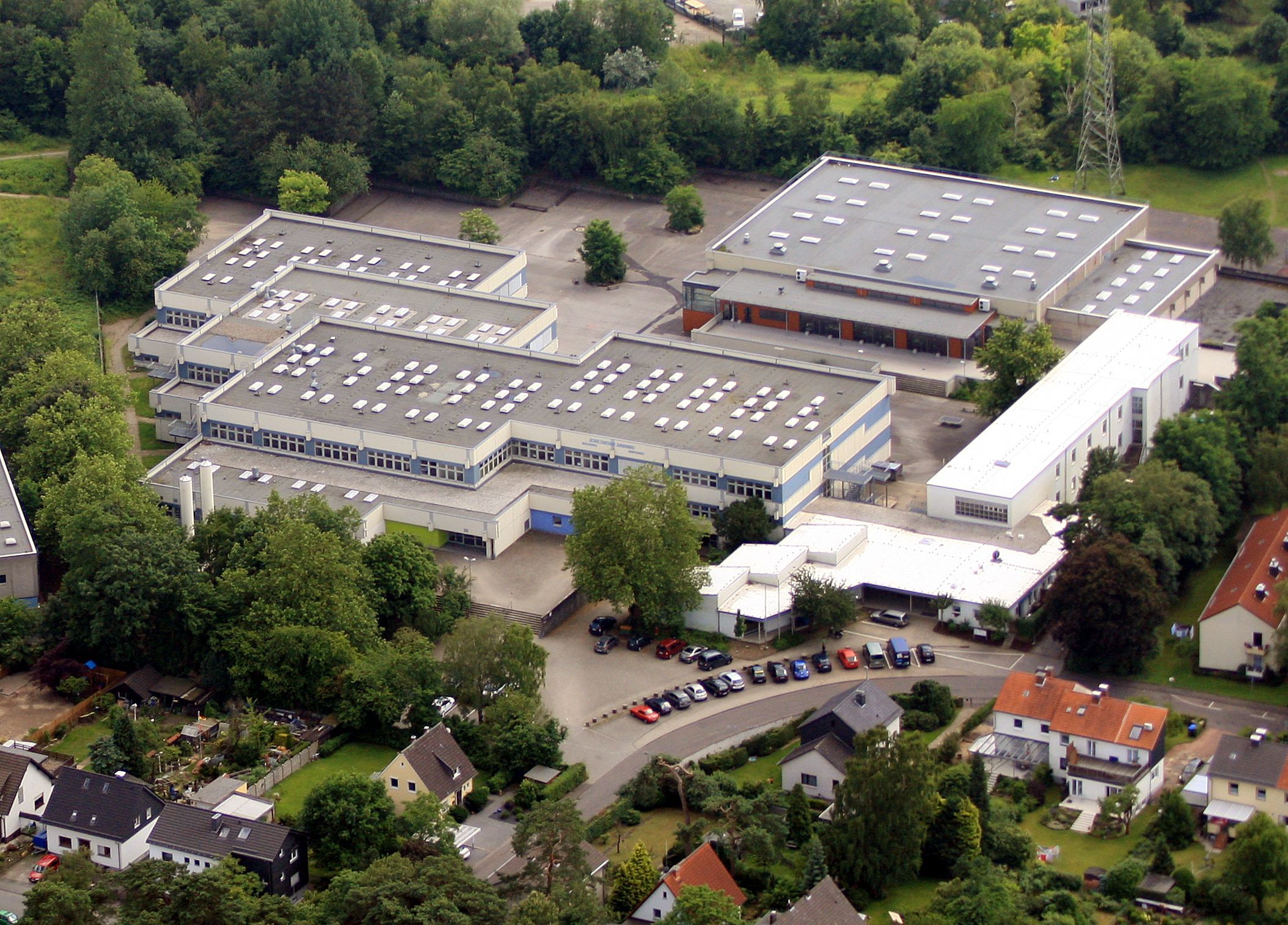 Zu sehen ist eine Luftbildaufnahme der Nelson-Mandela-Gesamtschule.