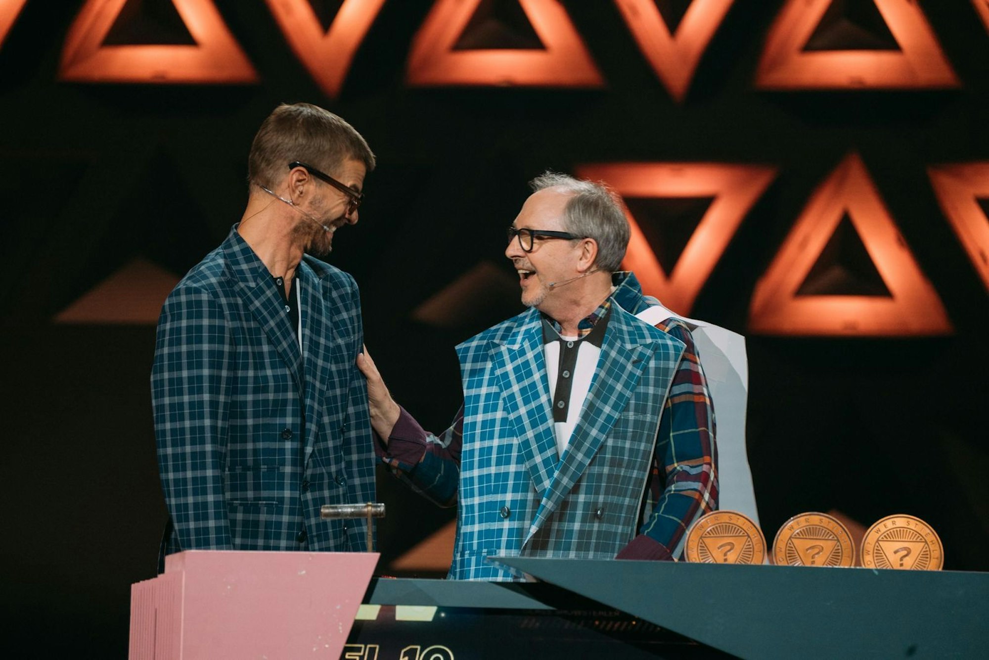 Komiker Olli Dittrich schafft es bis ins Finale. (Bild: Joyn / Julian Mathieu)