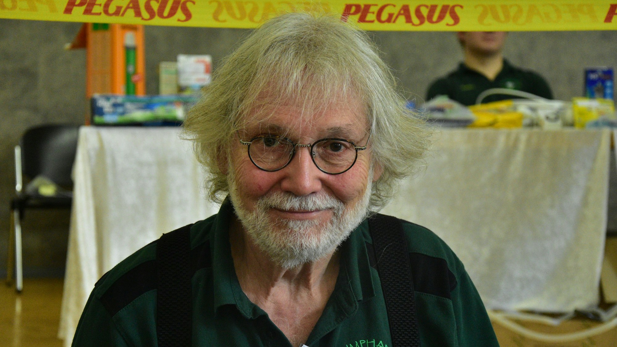 Jochen Schirmer gab Besuchern auch Ratschläge, was bei kranken Fischen zu tun ist.