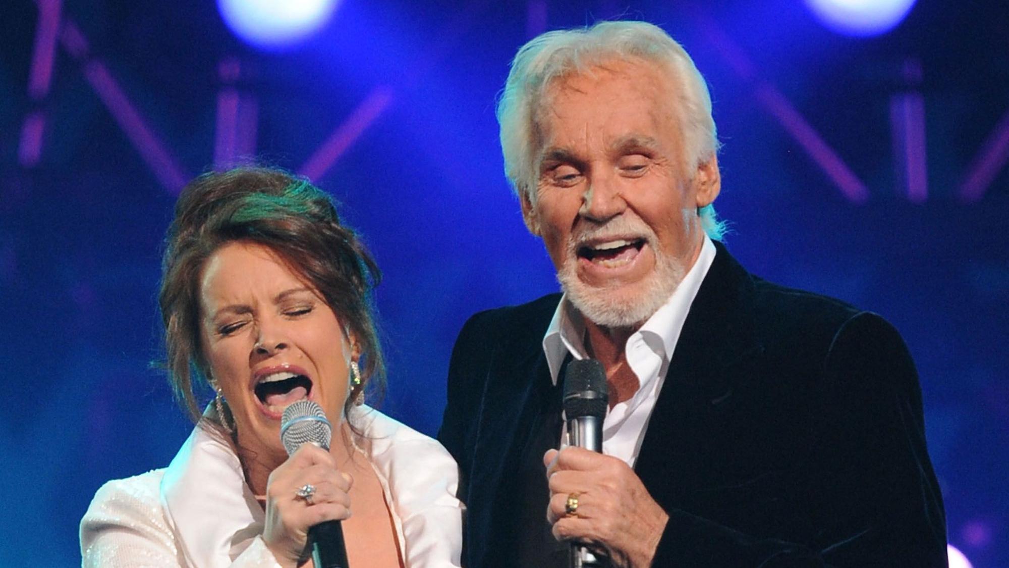 Sheena Easton Kenny Rogers singen.