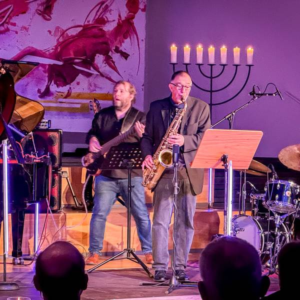 Das Quartett um Saxofonist Jürgen Hiekel spielte 2025 in der Christuskirche.