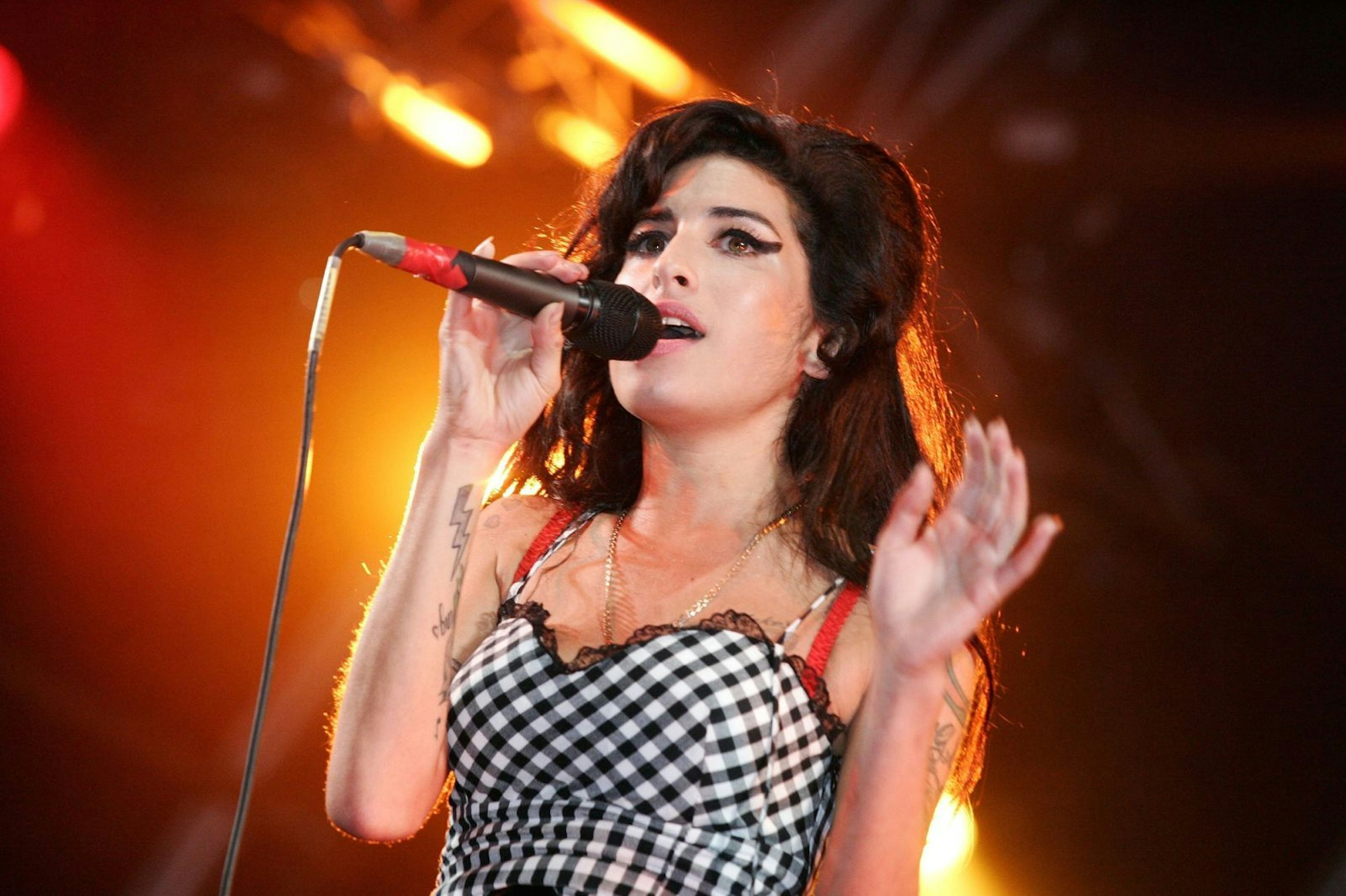 Amy Winehouse ging als außergewöhnliche Sängerin und tragische Figur in die Pop-Geschichte ein. Sie starb mit nur 27 Jahren. (Bild: Prokino)