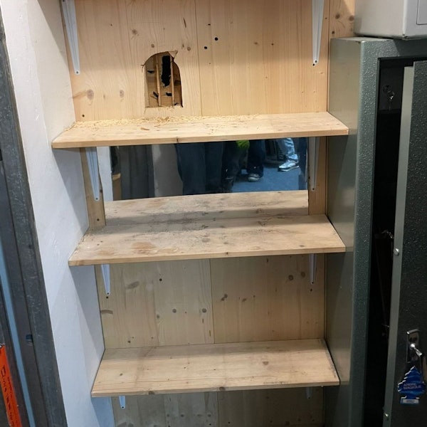 Eine versteckte Tür in einem Haus in Remscheid.