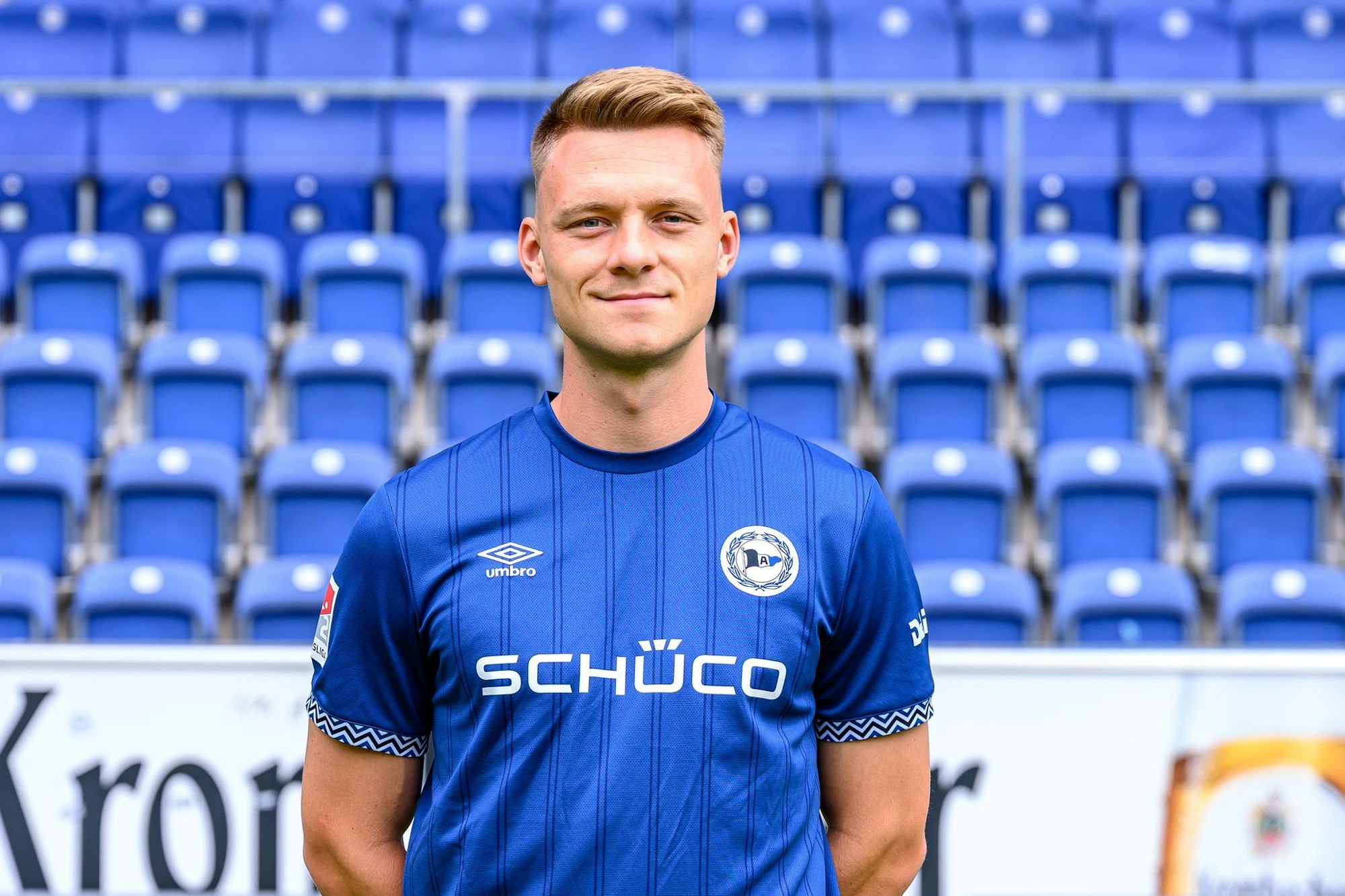 Hat seinen Vertrag vorzeitig verlängert: Arminia Bielefelds Leon Schneider. (Archivbild)