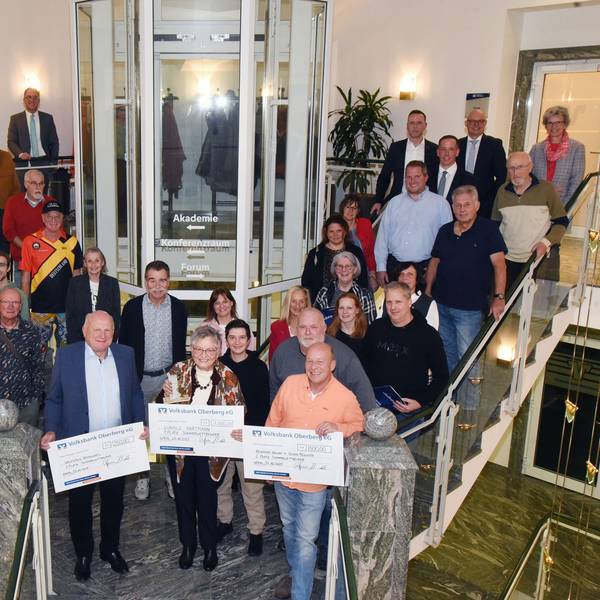 Sommerwettbewerb 2025 Mein größter Gewinn Verleihung OVZ und Volksbank in der Volksbank in Wiehl.