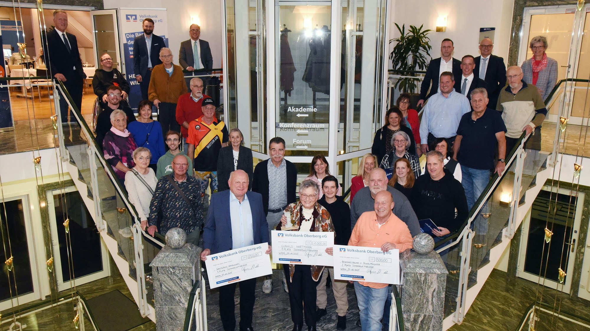 Sommerwettbewerb 2025 Mein größter Gewinn Verleihung OVZ und Volksbank in der Volksbank in Wiehl.