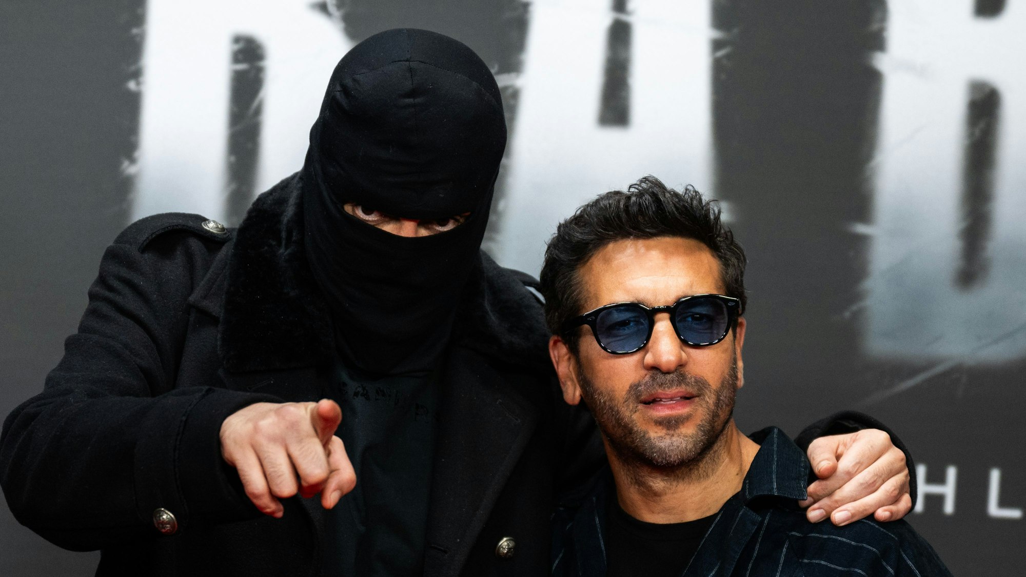 Produzent Elyas M'Barek und Aykut Anhan auf der Premiere.