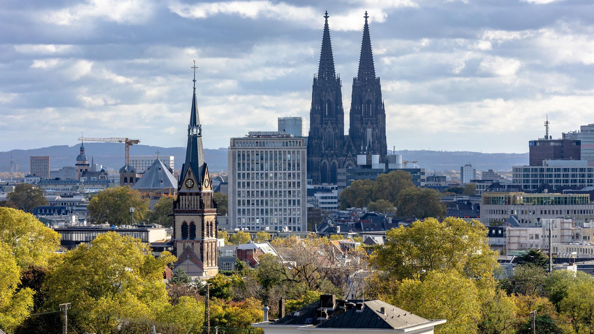 Der Kölner Dom in Köln im Herbst. (Archivbild)
