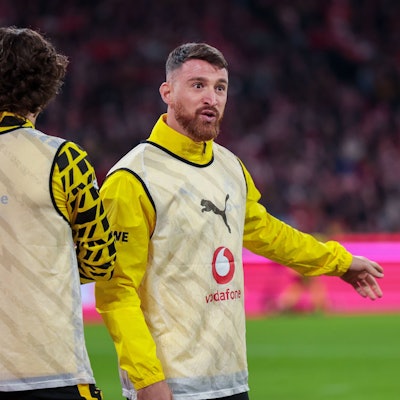 18.10.2025, 1. Bundesliga, 7. Spieltag, FC Bayern München - Borussia Dortmund, Salih Özcan Borussia Dortmund, München Allainz Arena Bayern Deutschland xRHR-FOTO/DEx *** 18 10 2025, 1 Bundesliga, Matchday 7, FC Bayern München Borussia Dortmund, Salih Özcan Borussia Dortmund , Munich Allainz Arena Bayern Germany xRHR PHOTO DEx Copyright: DennisxEwert/RHR-FOTOx RHR-FOTO/DE