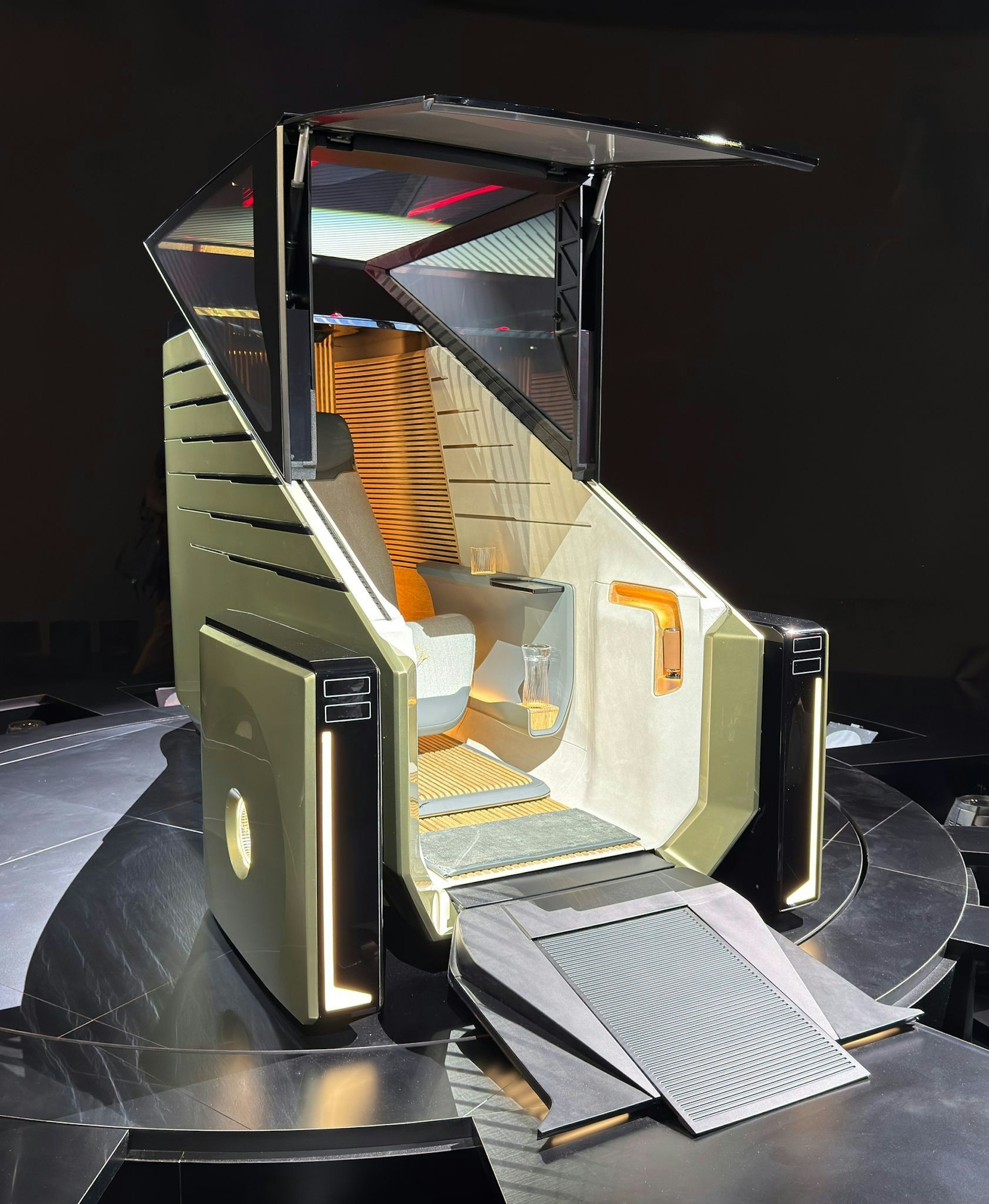 Konzipiert als autonomer Einsitzer: das LS Micro Concept von Lexus.