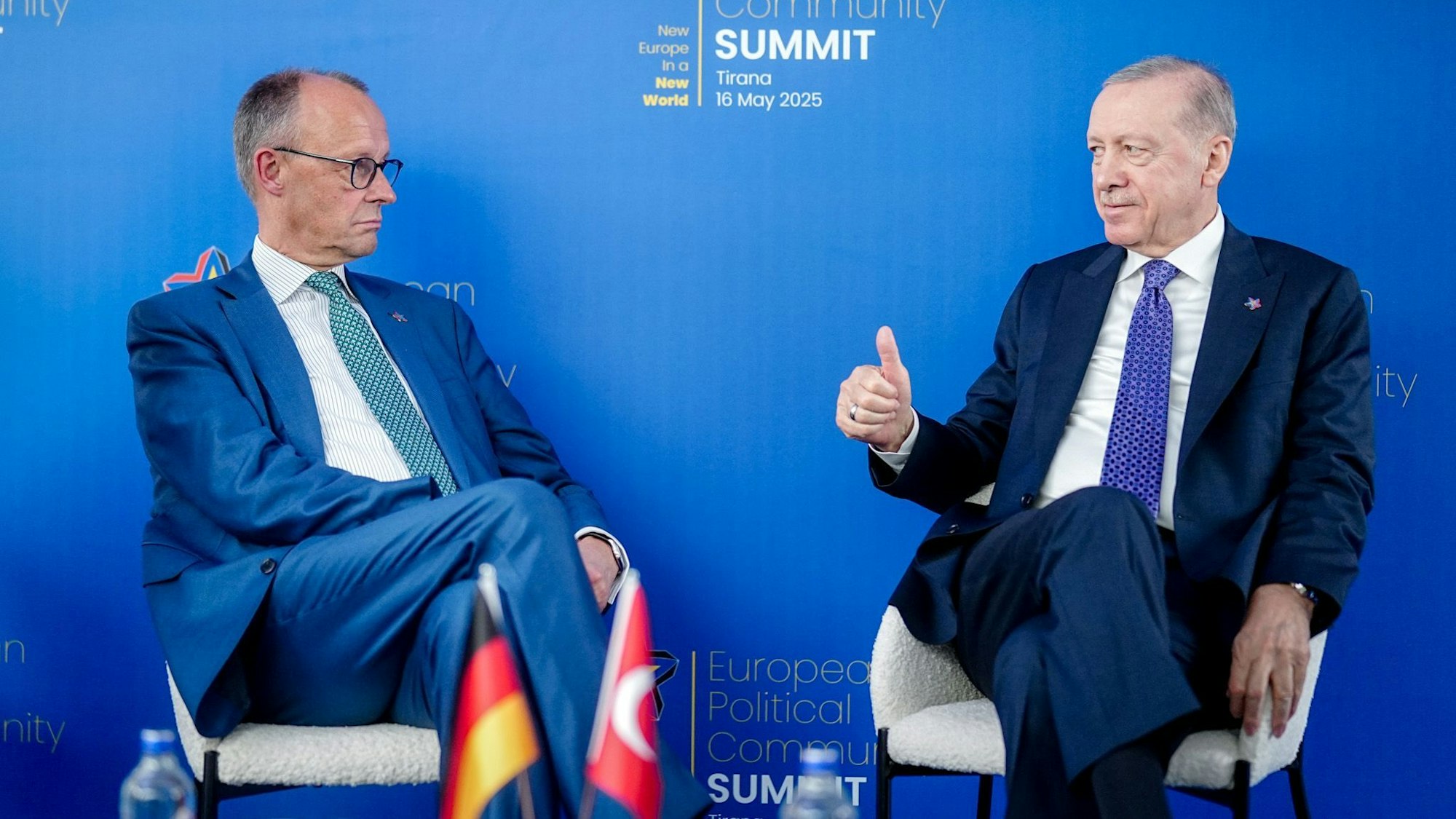 Bundeskanzler Friedrich Merz reist für einen Antrittsbesuch beim türkischen Präsidenten Recep Tayyip Erdogan nach Ankara.