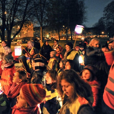 Viele Kitas und Schulen haben ihre traditionellen Sankt-Martins-Züge abgesagt oder verkürzt.