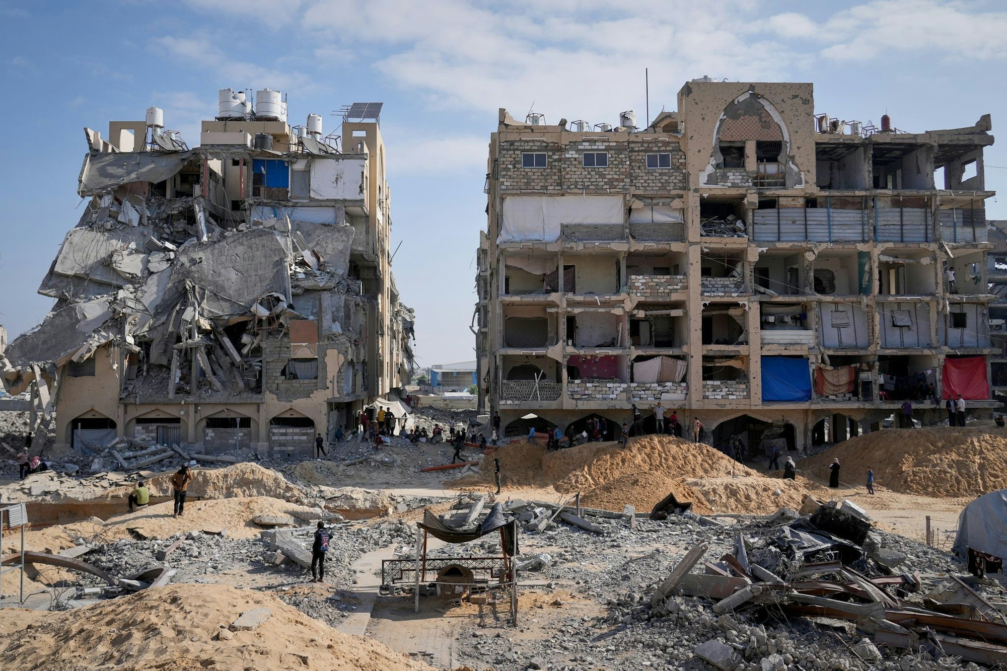 Die Hamas will in den Trümmern im Gazastreifen zwei weitere tote Geiseln geborgen haben. (Archivbild)