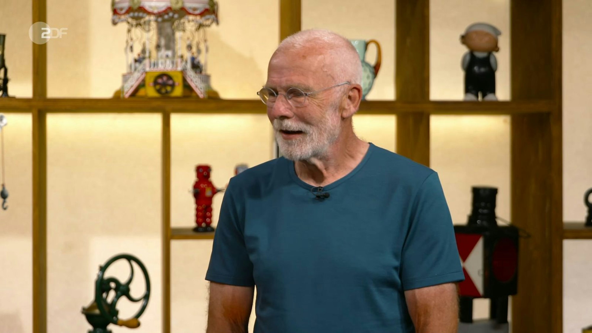 Verkäufer Frank hat das Spielzeug einst von einem Nachbarn bekommen - und wünschte sich jetzt mindestens 100 Euro dafür. (Bild: ZDF)