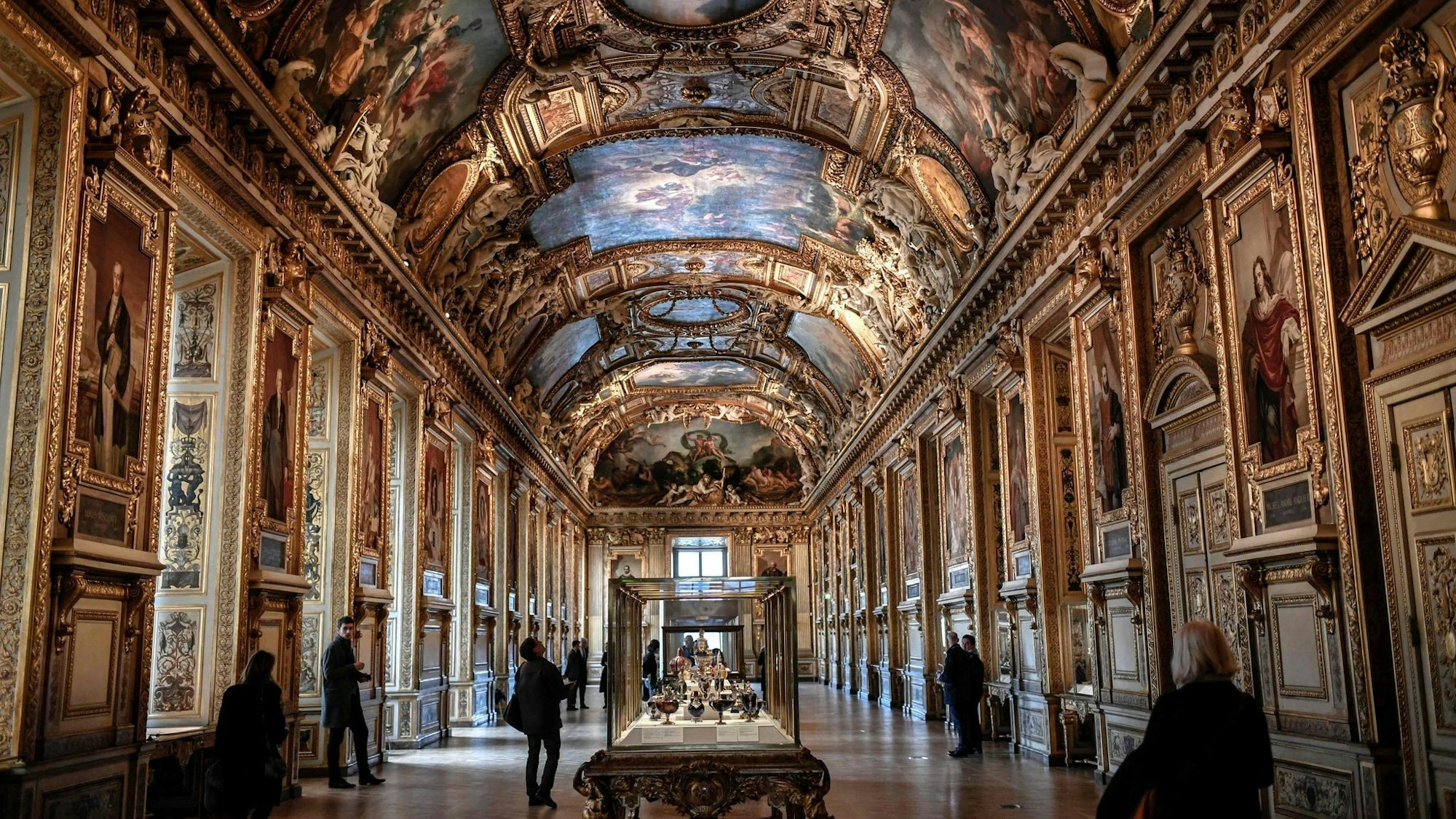 In der prächtigen Apollon-Galerie erbeuteten die Einbrecher Schmuck von unschätzbarem Wert. (Archivbild)