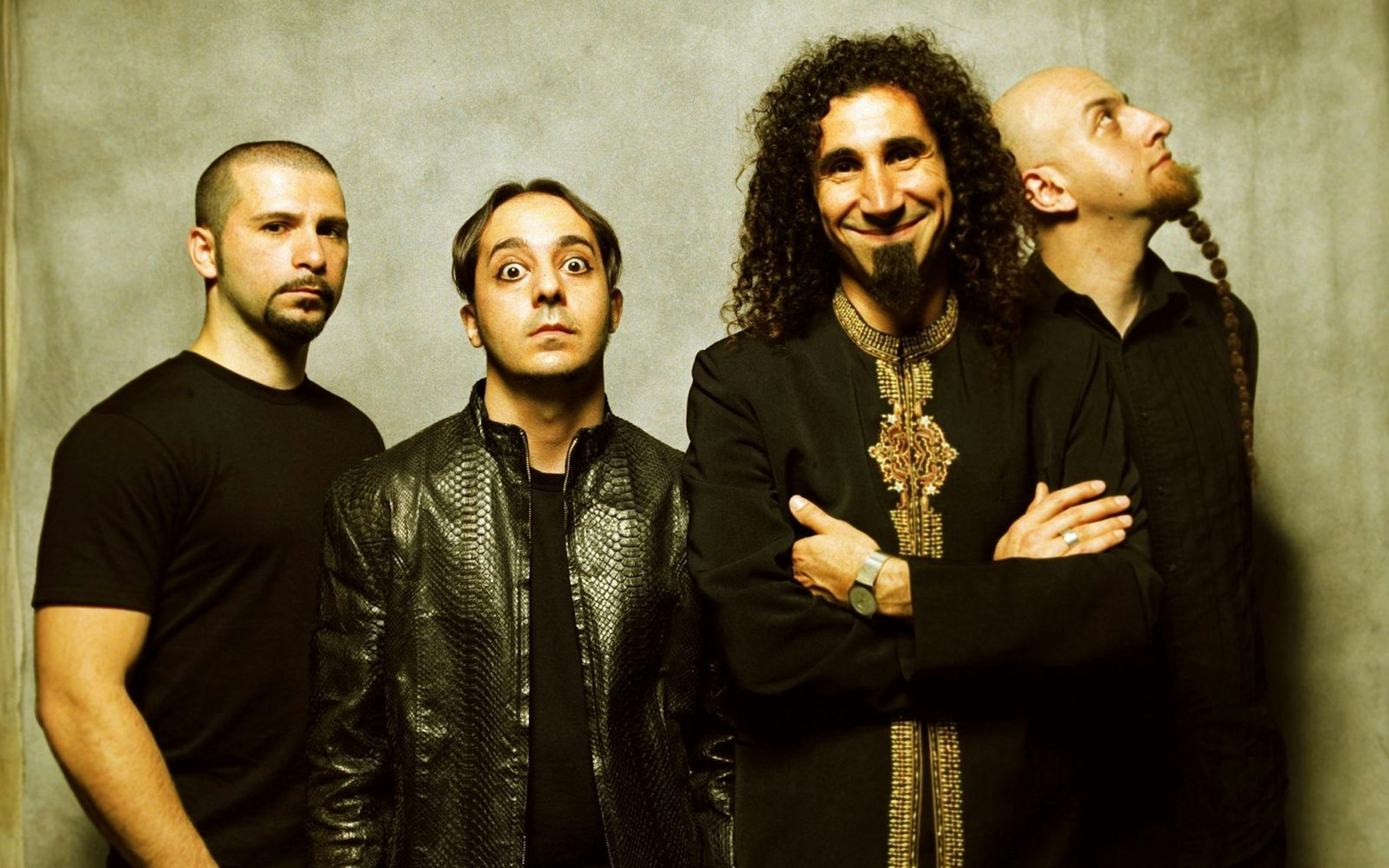 Mit ihnen ging Ende der 90er-Jahre ein neuer Stern am Rock- und Metal-Himmel auf: System of a Down. (Bild: Sony BMG)