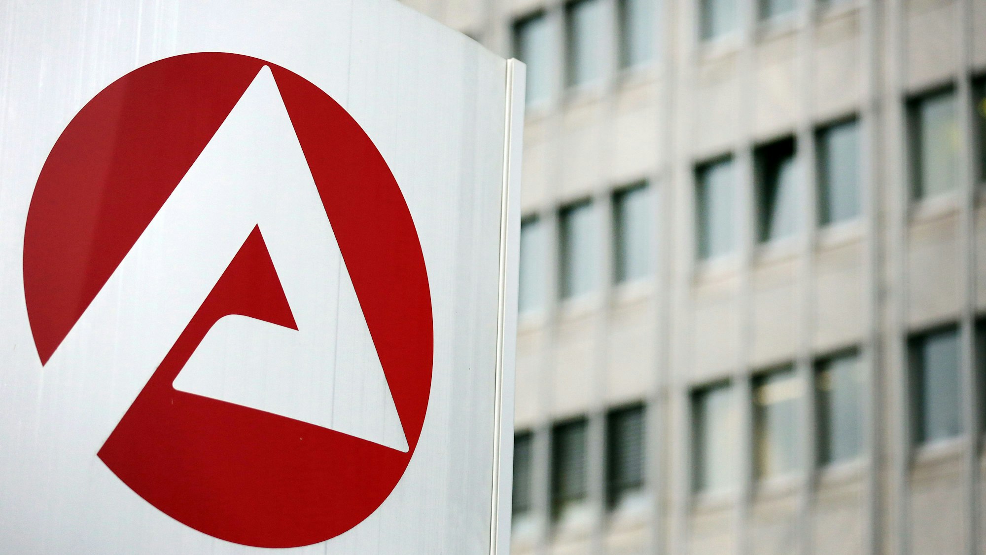 Das Foto zeigt eine Arbeitsagentur.