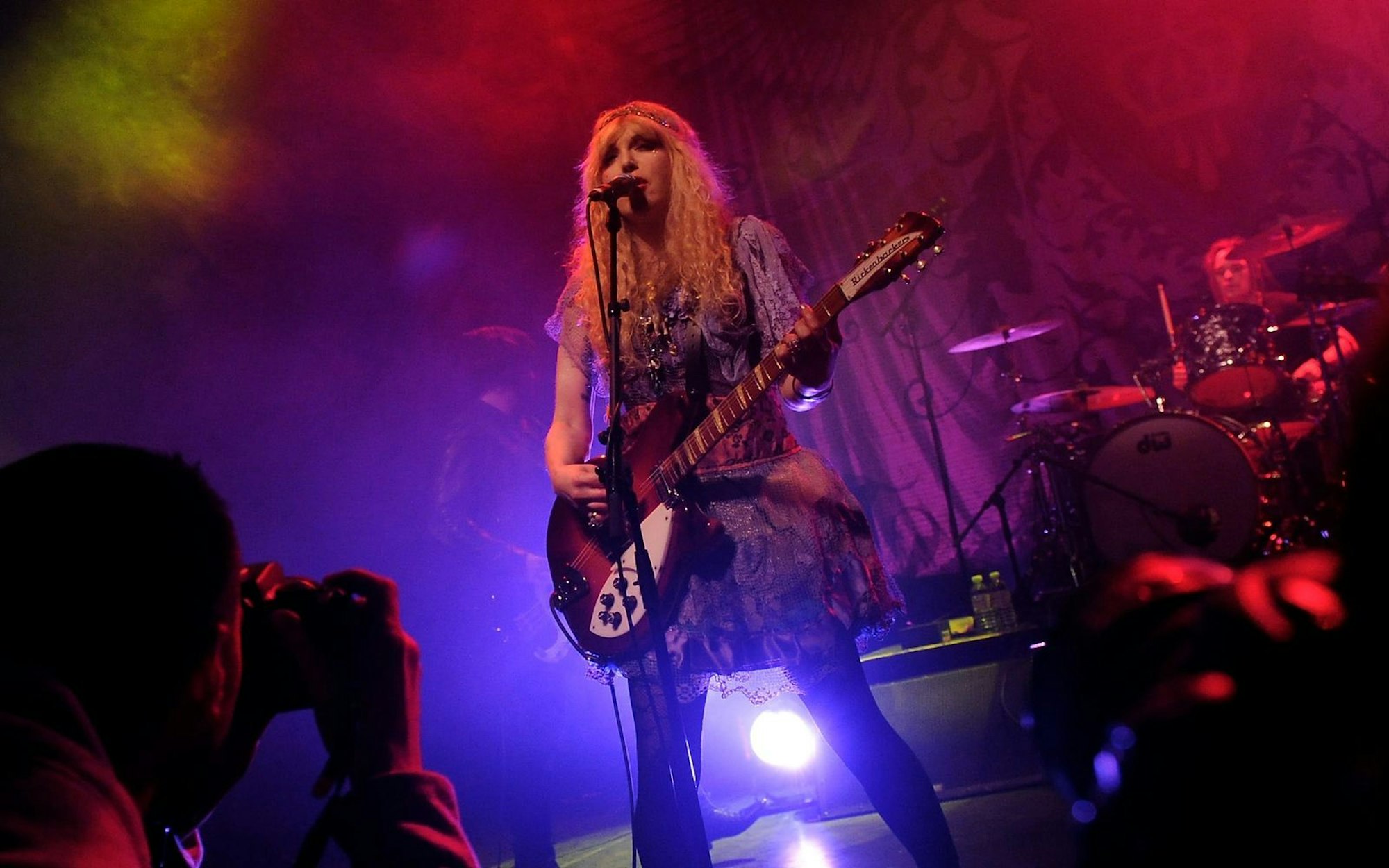 Hole-Sängerin Courteney Love gehörte nie zu den populärsten Frauen im Rock'n'Roll, zählt aber bis heute zu den einflussreichsten Musikerinnen der Gegenwart. (Bild: Getty Images/Gareth Cattermole)