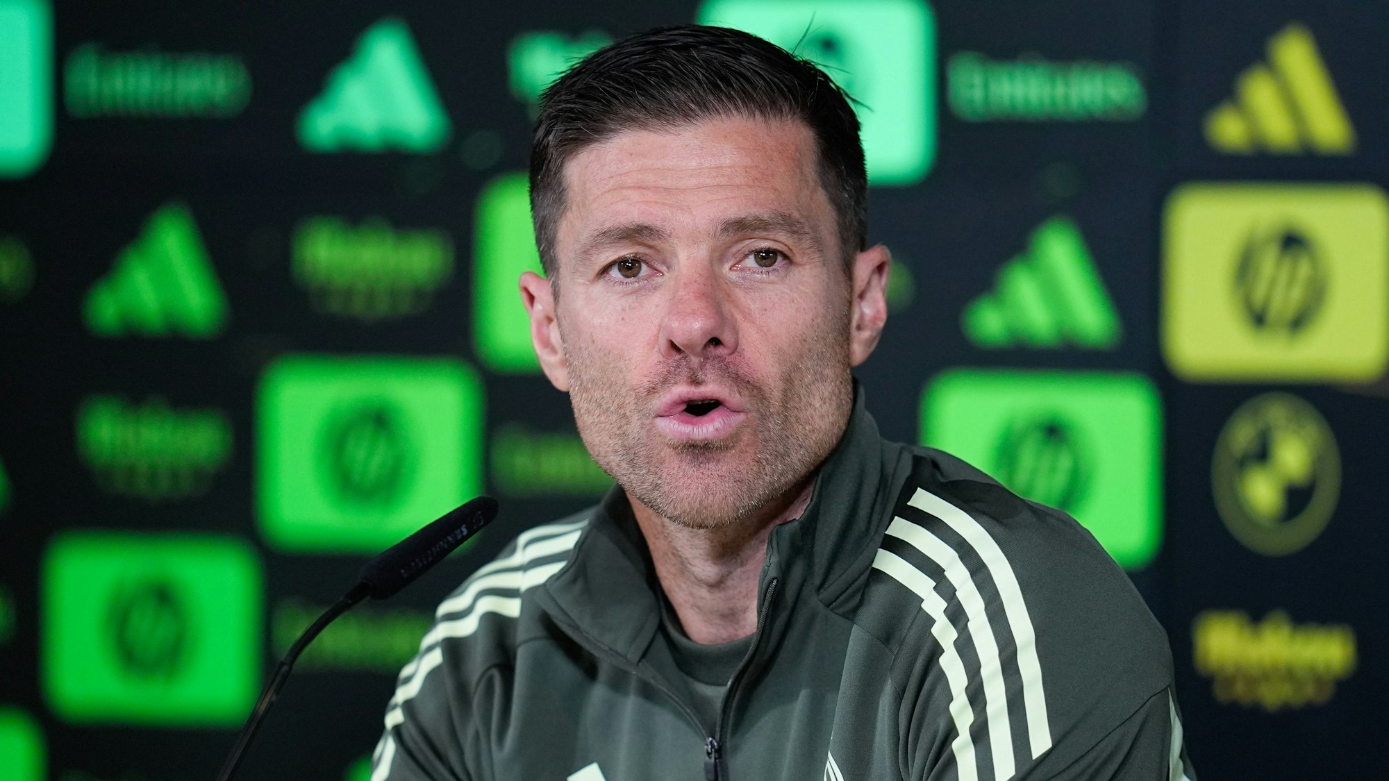 Xabi Alonso hat bei Real Madrid keinen leichten Stand.