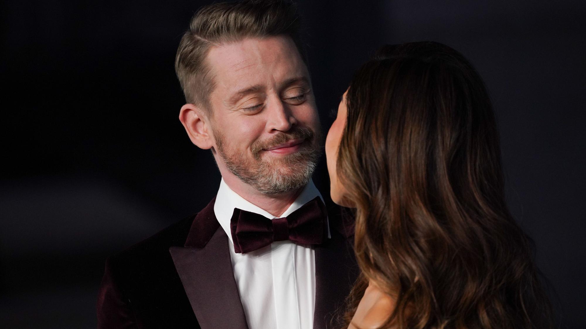 Macaulay Culkin (l) und Brenda Song bei den jährlichen Academy Museum Gala im Academy Museum of Motion Pictures.